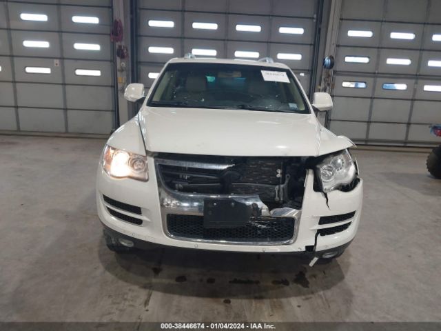 Photo 5 VIN: WVGFK7A93AD004026 - VOLKSWAGEN TOUAREG 