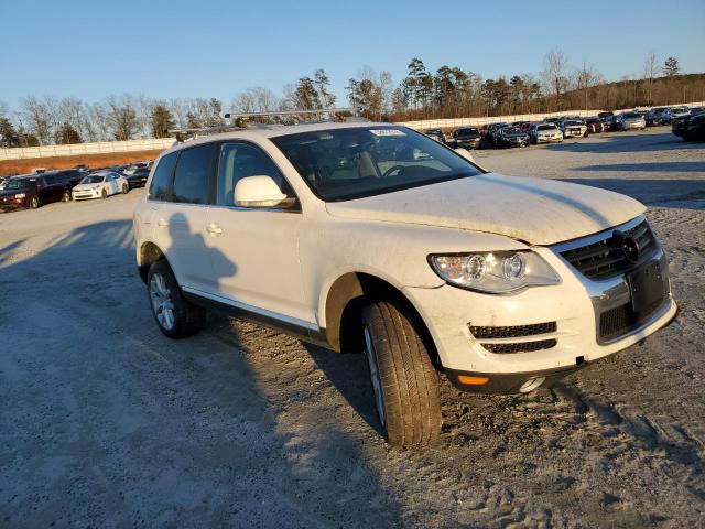 Photo 3 VIN: WVGFK7A96AD003680 - VOLKSWAGEN TOUAREG 