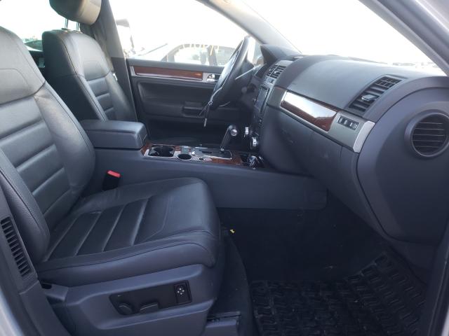 Photo 4 VIN: WVGFK7A98AD003437 - VOLKSWAGEN TOUAREG 