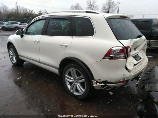 Photo 2 VIN: WVGFK9BP1BD004987 - VOLKSWAGEN TOUAREG 