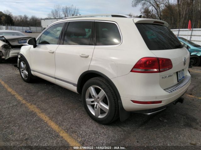 Photo 2 VIN: WVGFK9BP1CD000181 - VOLKSWAGEN TOUAREG 