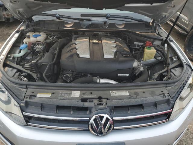 Photo 10 VIN: WVGFK9BP2BD003797 - VOLKSWAGEN TOUAREG 