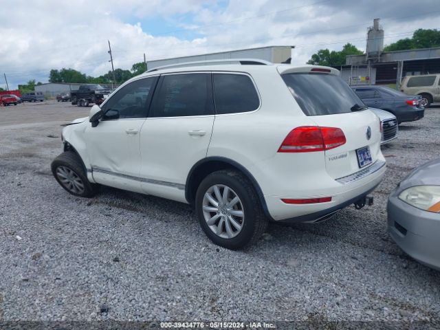 Photo 2 VIN: WVGFK9BP3BD004425 - VOLKSWAGEN TOUAREG 