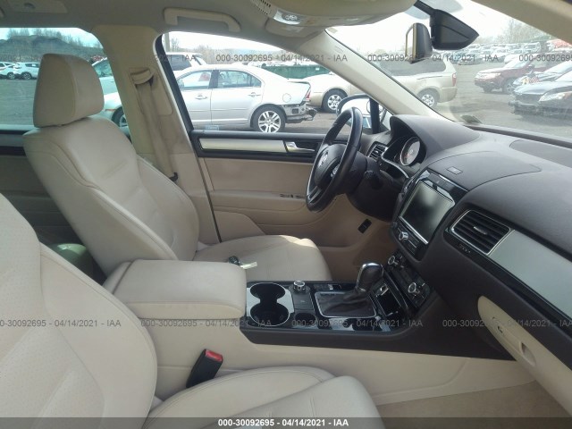 Photo 4 VIN: WVGFK9BP4BD004210 - VOLKSWAGEN TOUAREG 