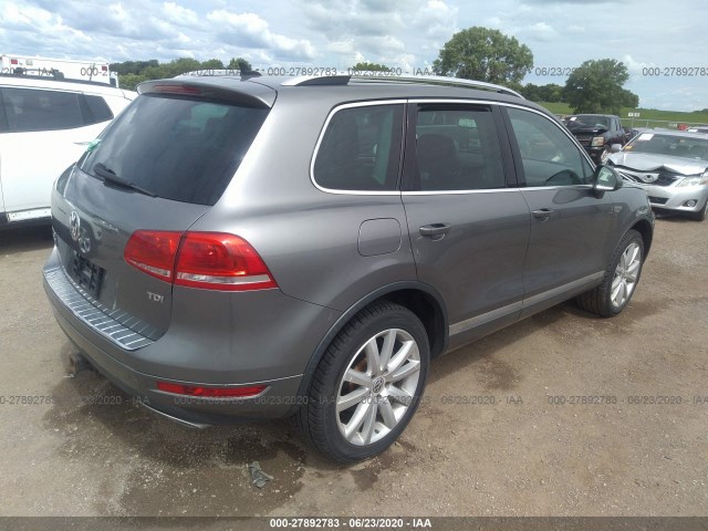 Photo 3 VIN: WVGFK9BP4BD005390 - VOLKSWAGEN TOUAREG 