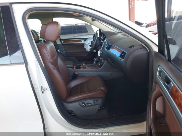 Photo 4 VIN: WVGFK9BP4BD005745 - VOLKSWAGEN TOUAREG 