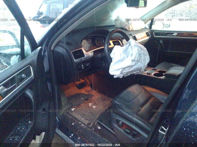 Photo 4 VIN: WVGFK9BP6BD001633 - VOLKSWAGEN TOUAREG 