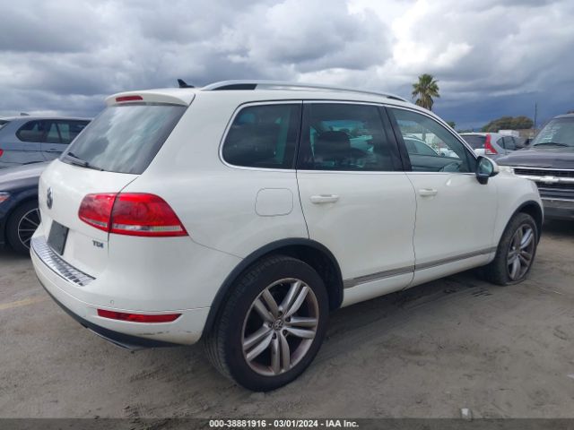 Photo 3 VIN: WVGFK9BP7BD005903 - VOLKSWAGEN TOUAREG 