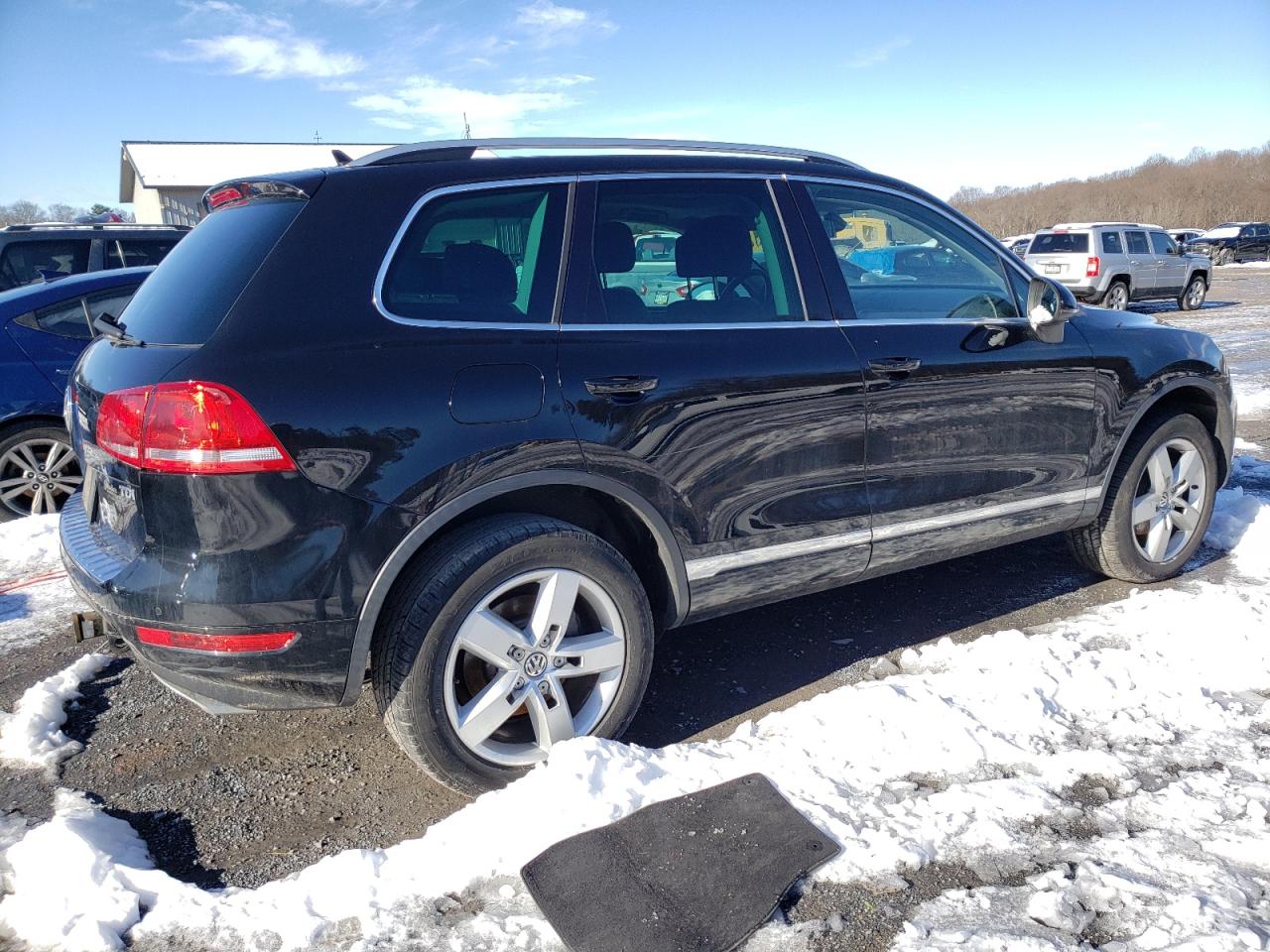 Photo 2 VIN: WVGFK9BP7CD003828 - VOLKSWAGEN TOUAREG V6 