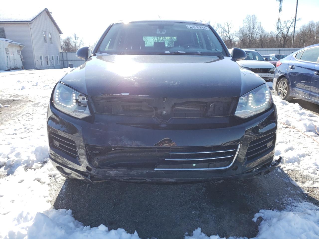 Photo 4 VIN: WVGFK9BP7CD003828 - VOLKSWAGEN TOUAREG V6 