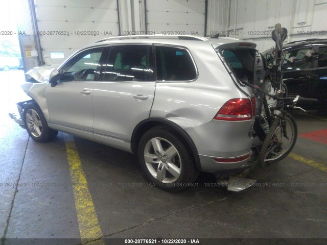 Photo 2 VIN: WVGFK9BP8BD003738 - VOLKSWAGEN TOUAREG 