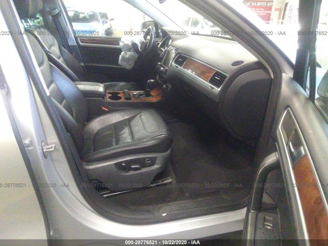 Photo 4 VIN: WVGFK9BP8BD003738 - VOLKSWAGEN TOUAREG 