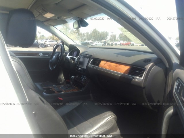 Photo 4 VIN: WVGFK9BP8BD005361 - VOLKSWAGEN TOUAREG 