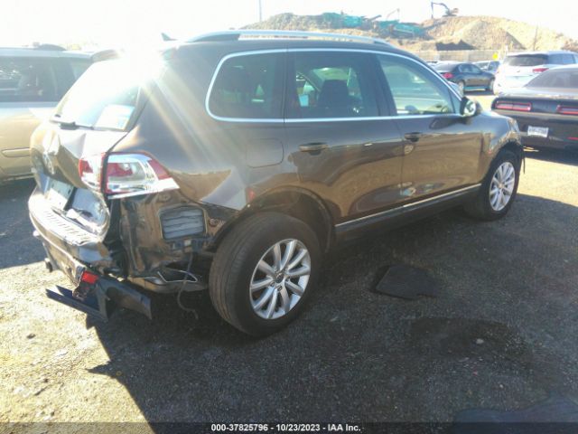 Photo 3 VIN: WVGFK9BP8CD003675 - VOLKSWAGEN TOUAREG 