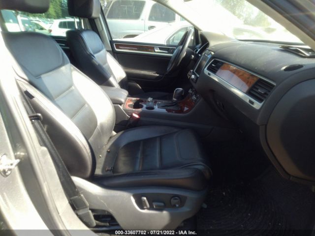 Photo 4 VIN: WVGFK9BP9CD000946 - VOLKSWAGEN TOUAREG 