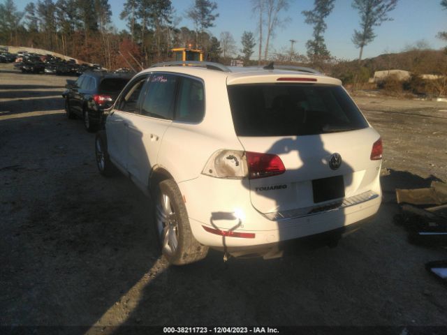 Photo 2 VIN: WVGFK9BPXBD001781 - VOLKSWAGEN TOUAREG 