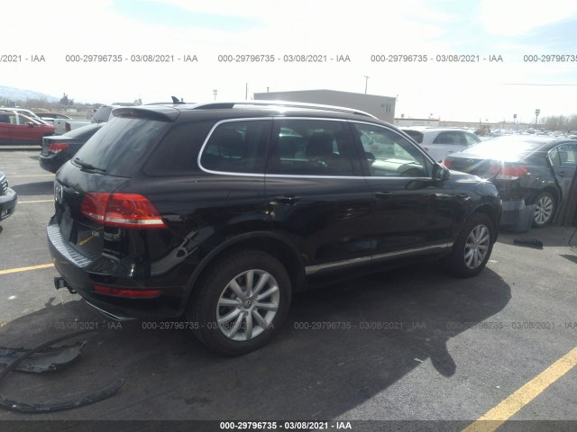 Photo 3 VIN: WVGFK9BPXCD002950 - VOLKSWAGEN TOUAREG 