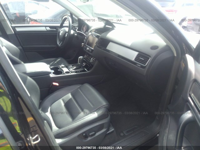 Photo 4 VIN: WVGFK9BPXCD002950 - VOLKSWAGEN TOUAREG 