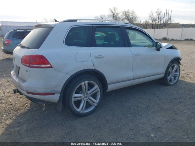 Photo 3 VIN: WVGGF7BP0HD001570 - VOLKSWAGEN TOUAREG 