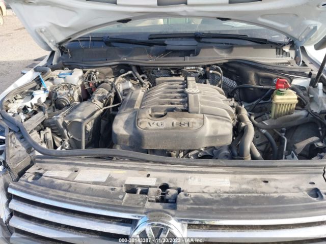 Photo 9 VIN: WVGGF7BP0HD001570 - VOLKSWAGEN TOUAREG 