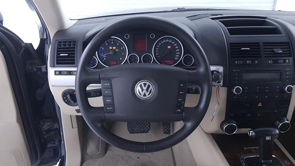 Photo 13 VIN: WVGHRP7L65D033923 - VOLKSWAGEN TOUAREG 