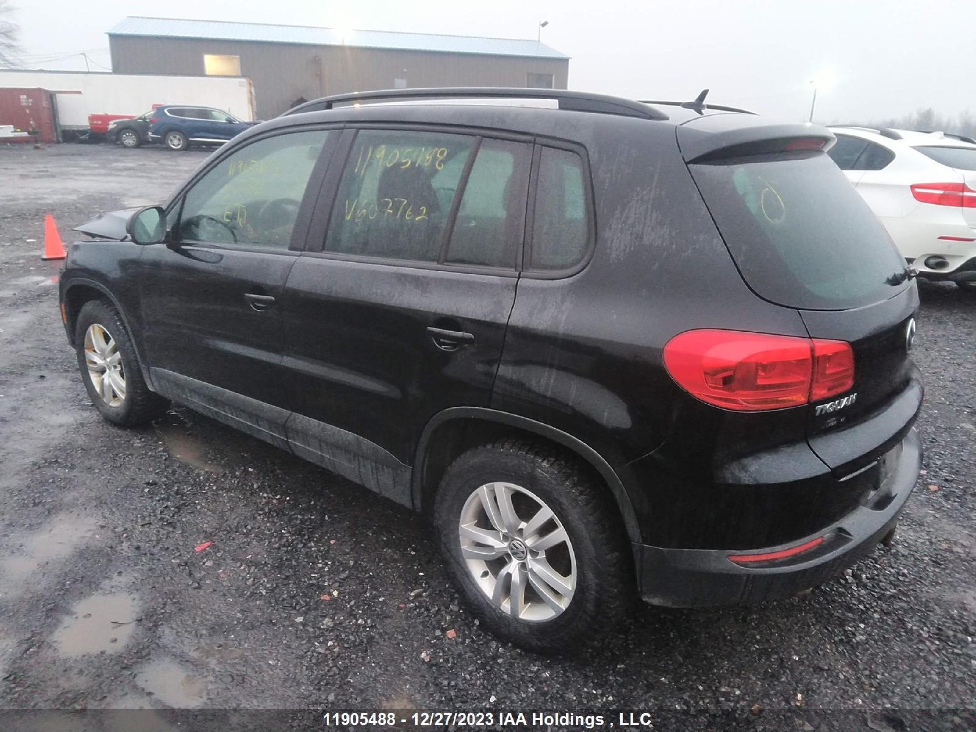 Photo 2 VIN: WVGJV3AX0EW607762 - VOLKSWAGEN TIGUAN 