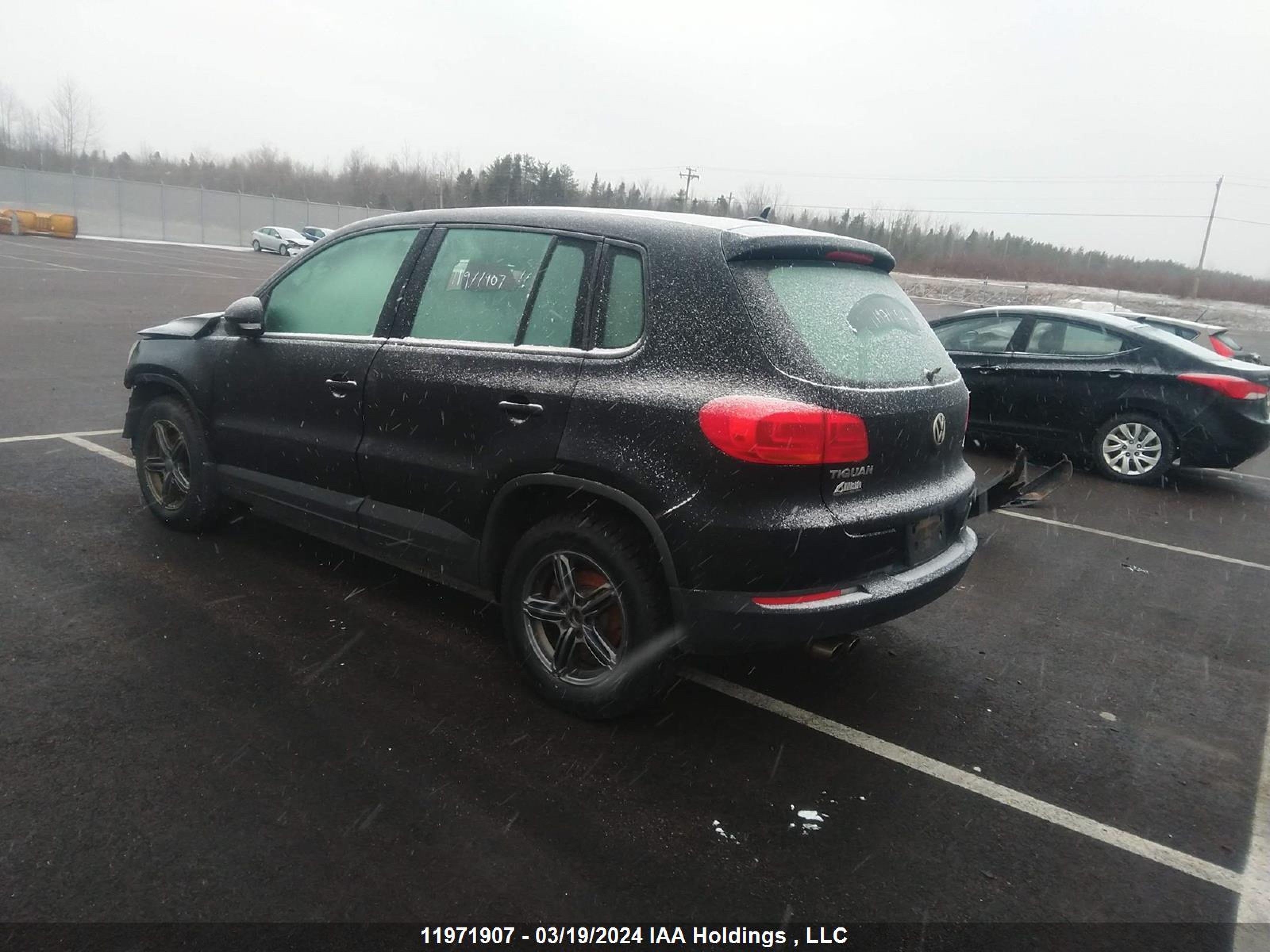 Photo 2 VIN: WVGJV3AX1DW582112 - VOLKSWAGEN TIGUAN 