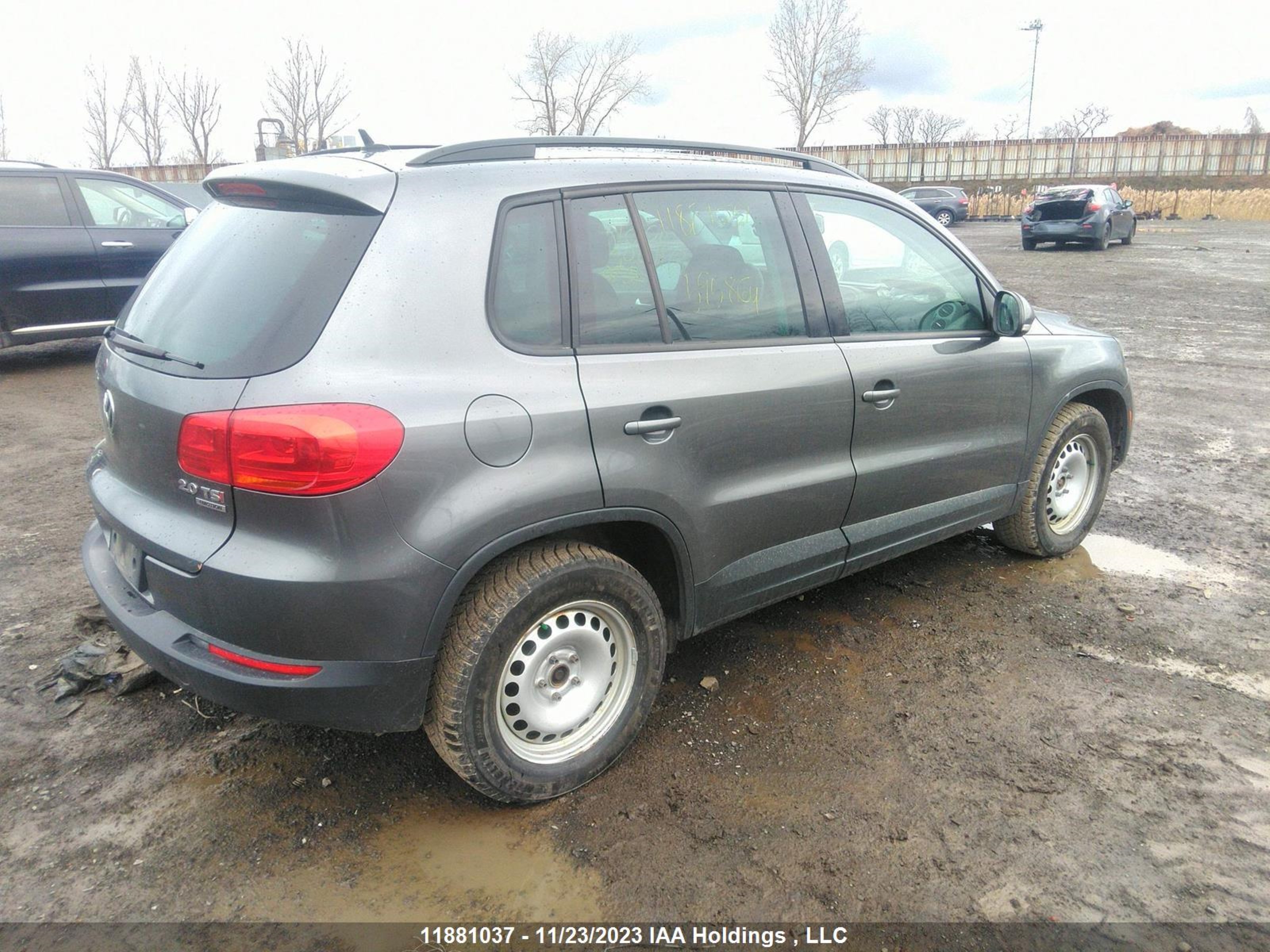 Photo 3 VIN: WVGJV3AX1EW595864 - VOLKSWAGEN TIGUAN 