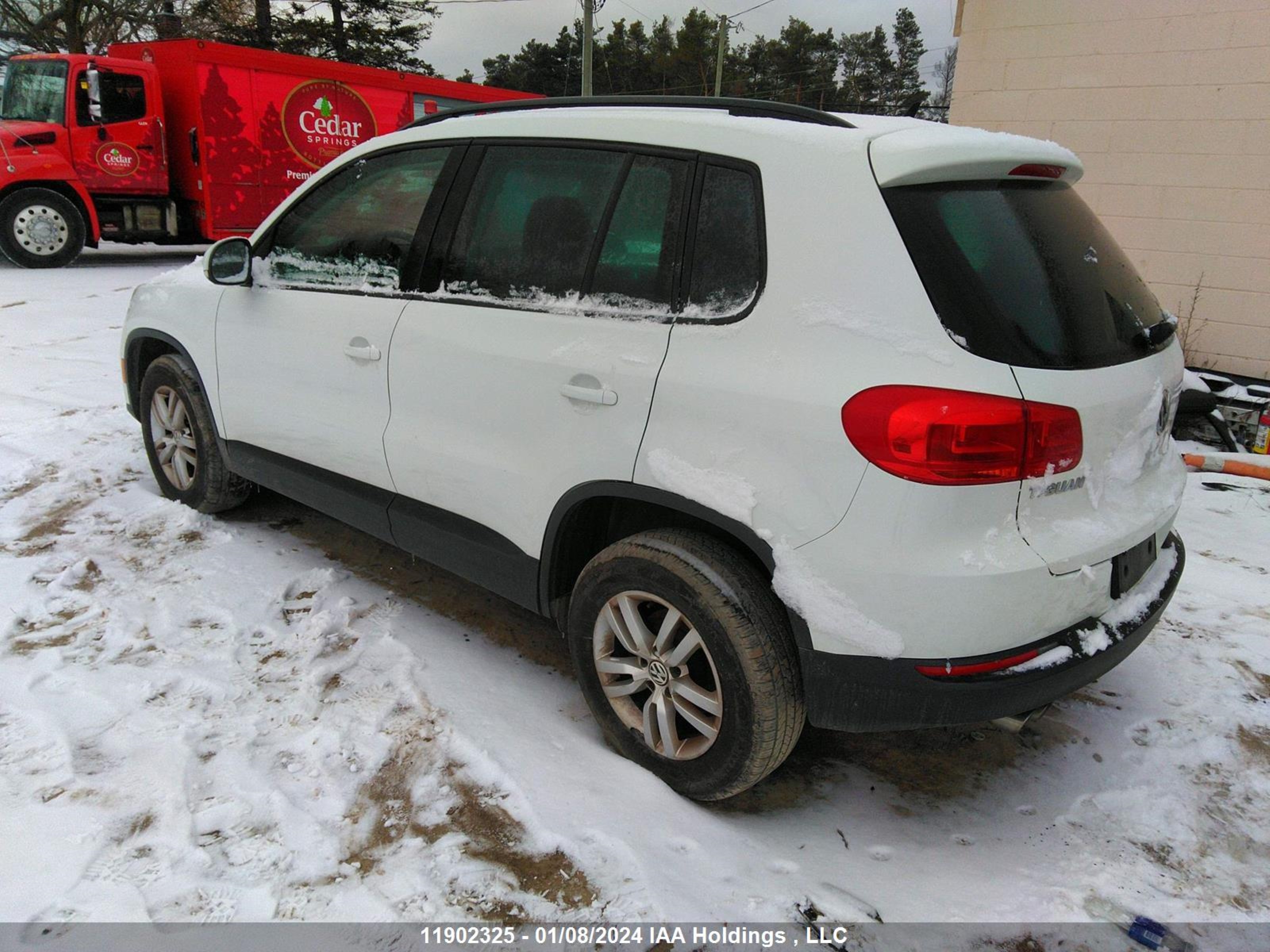 Photo 2 VIN: WVGJV3AX2EW598733 - VOLKSWAGEN TIGUAN 