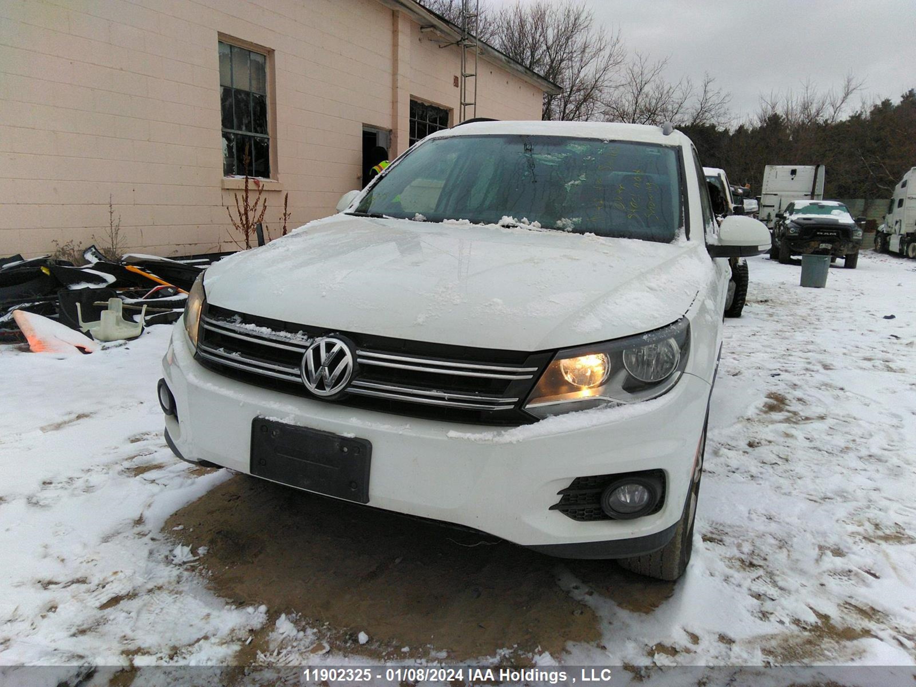 Photo 5 VIN: WVGJV3AX2EW598733 - VOLKSWAGEN TIGUAN 