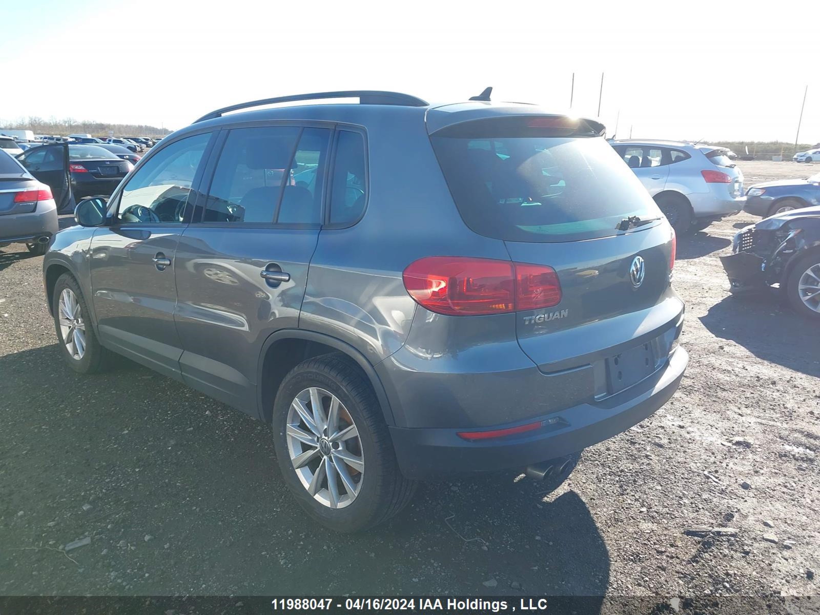 Photo 2 VIN: WVGJV3AX3DW573301 - VOLKSWAGEN TIGUAN 