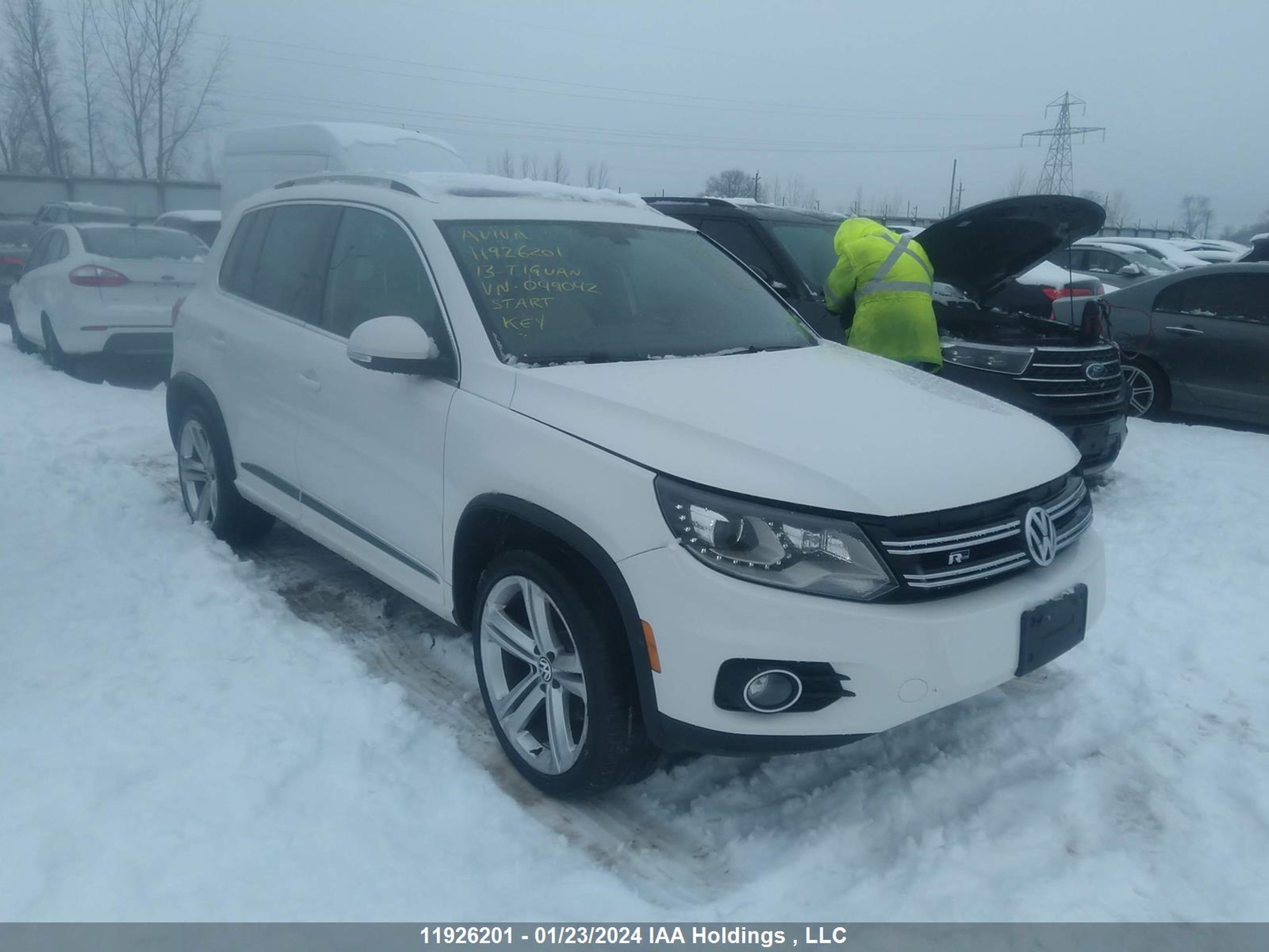 Photo 0 VIN: WVGJV3AX4DW049042 - VOLKSWAGEN TIGUAN 