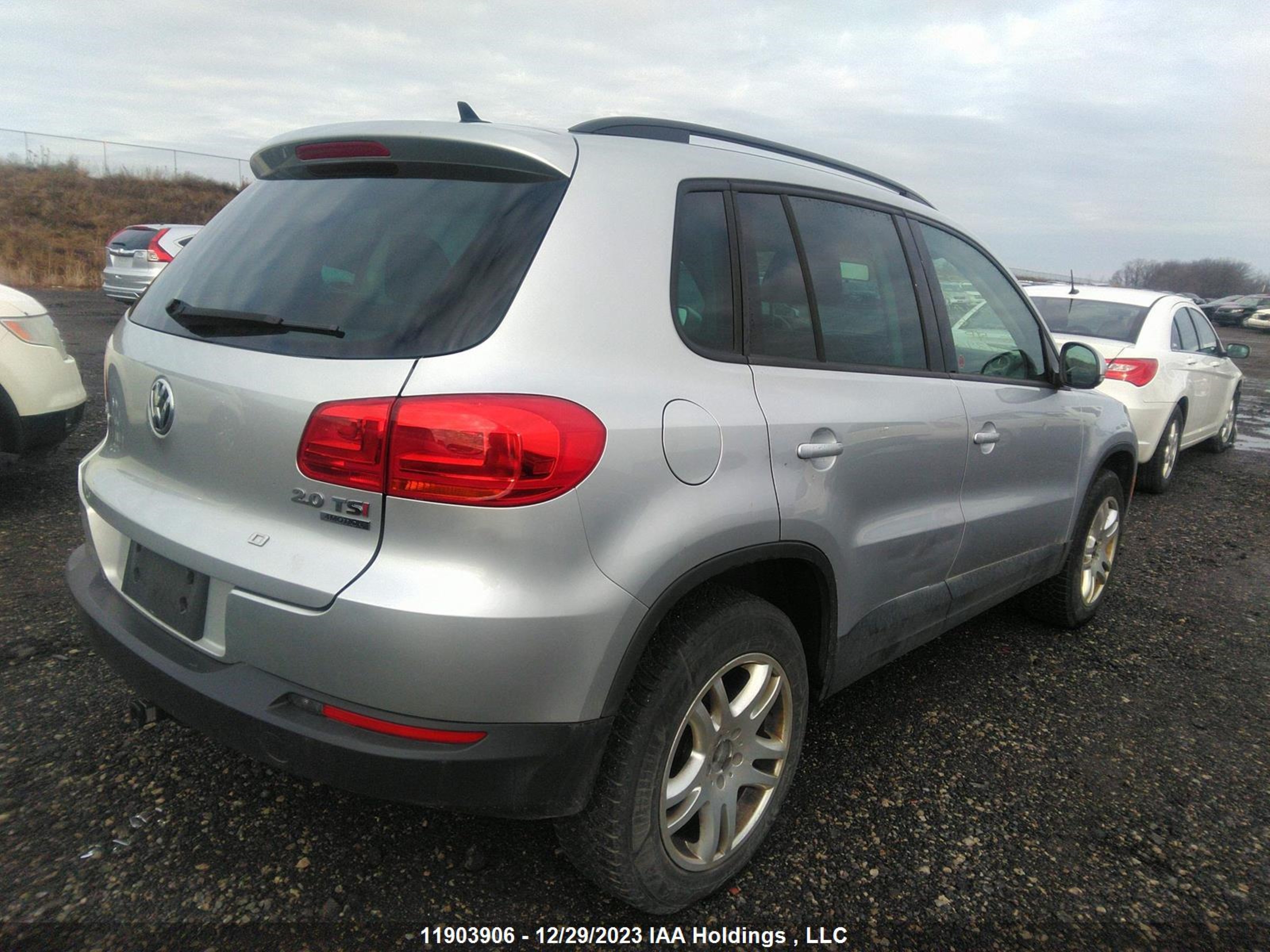 Photo 3 VIN: WVGJV3AX7EW600369 - VOLKSWAGEN TIGUAN 