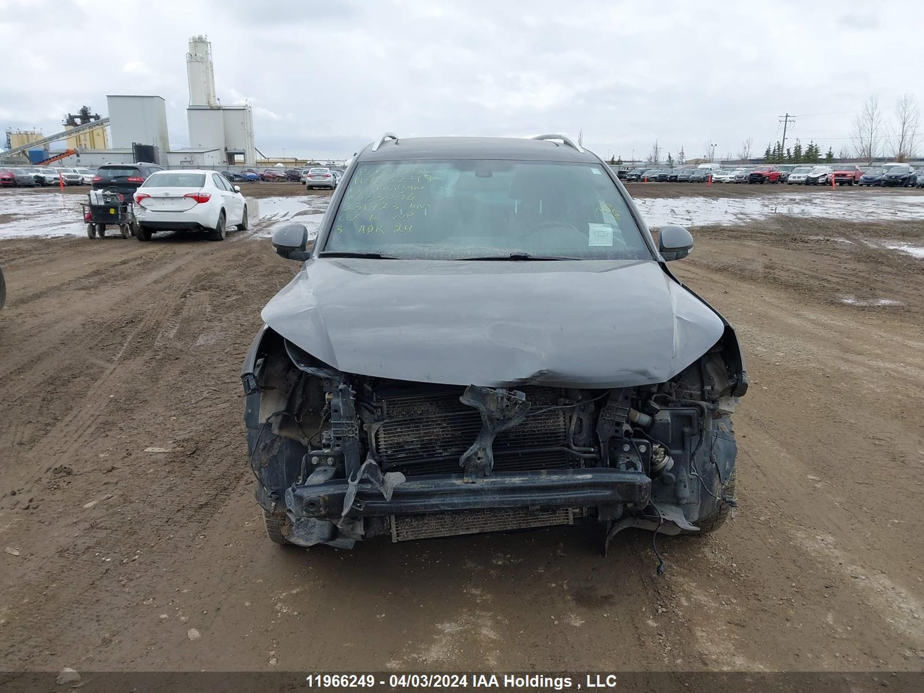 Photo 12 VIN: WVGJV3AX8DW063056 - VOLKSWAGEN TIGUAN 