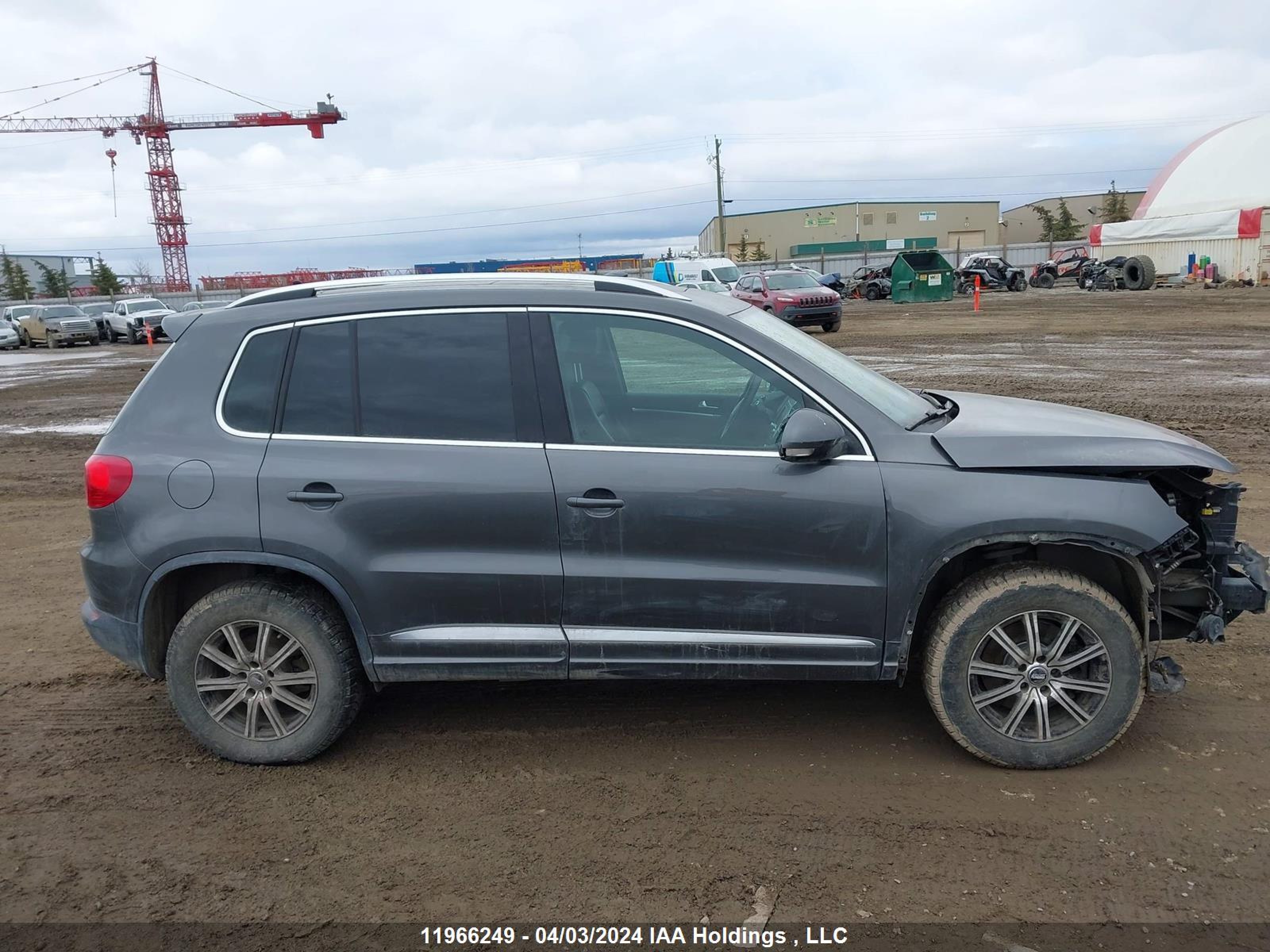 Photo 13 VIN: WVGJV3AX8DW063056 - VOLKSWAGEN TIGUAN 