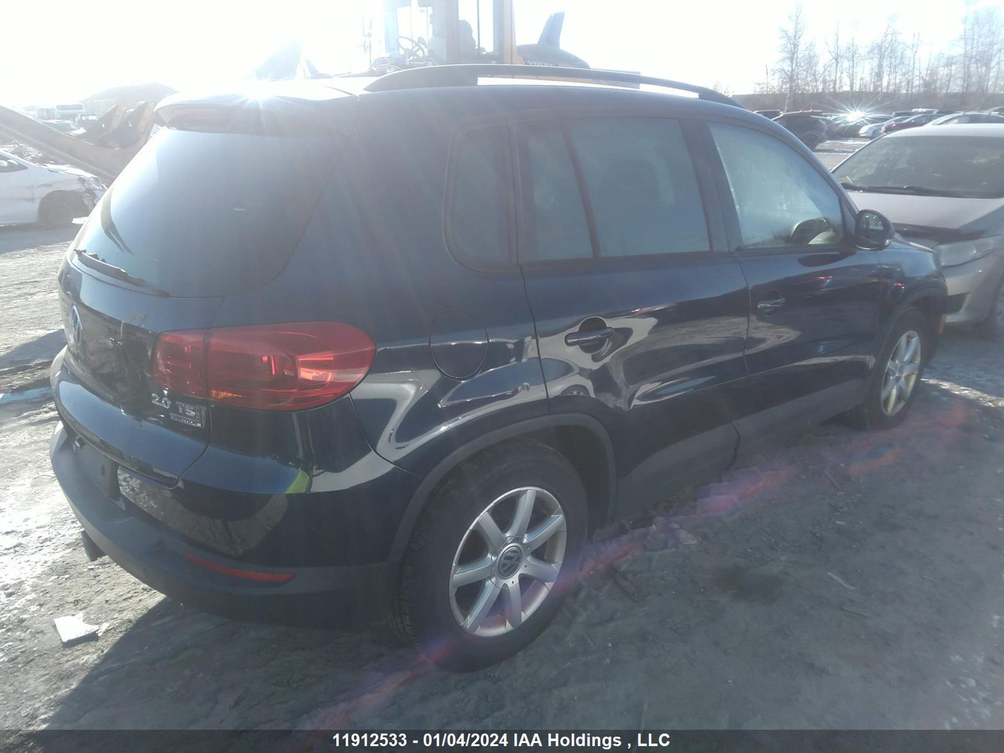 Photo 3 VIN: WVGJV3AX8EW564384 - VOLKSWAGEN TIGUAN 