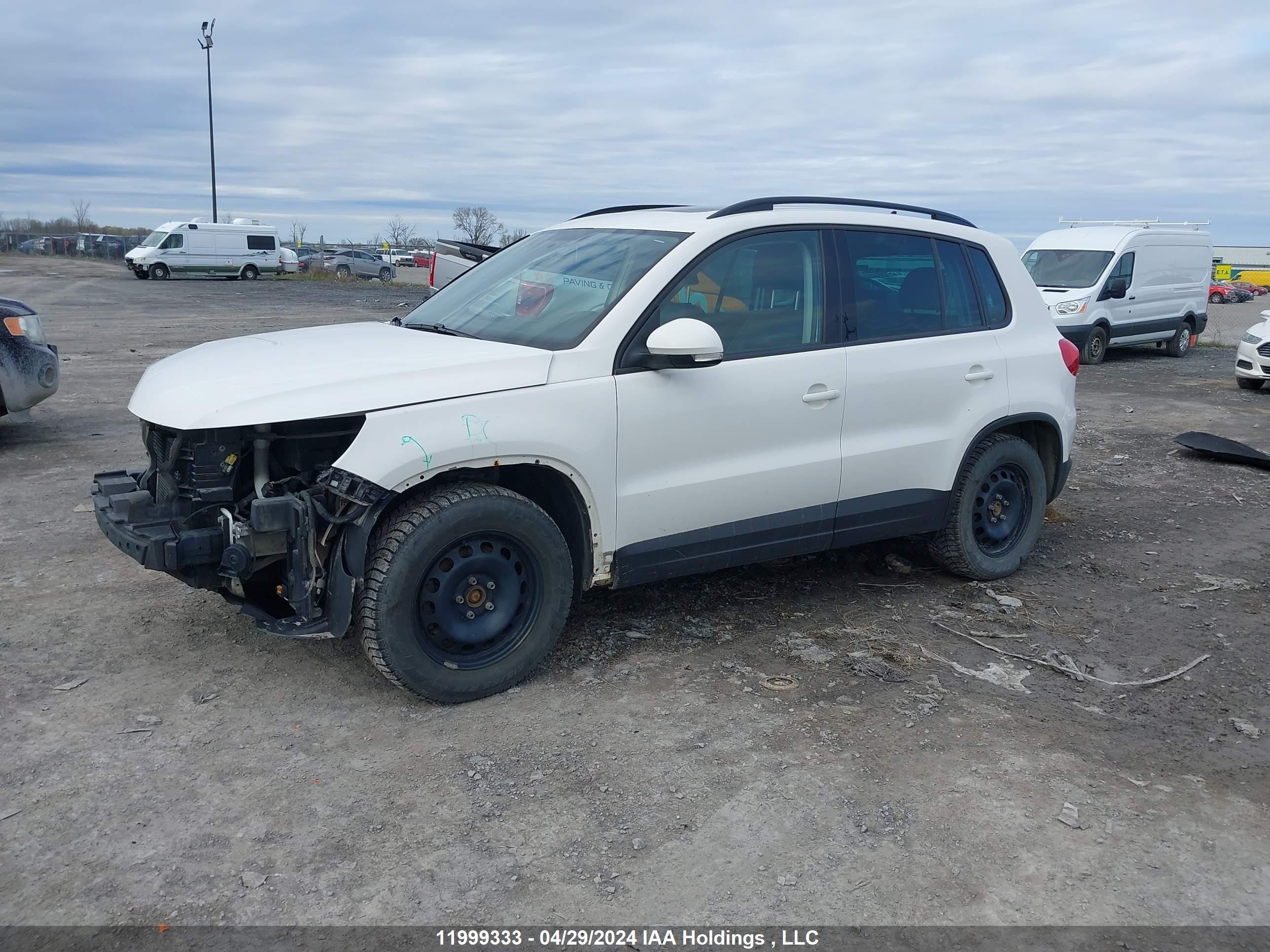 Photo 1 VIN: WVGJV7AX0DW520627 - VOLKSWAGEN TIGUAN 