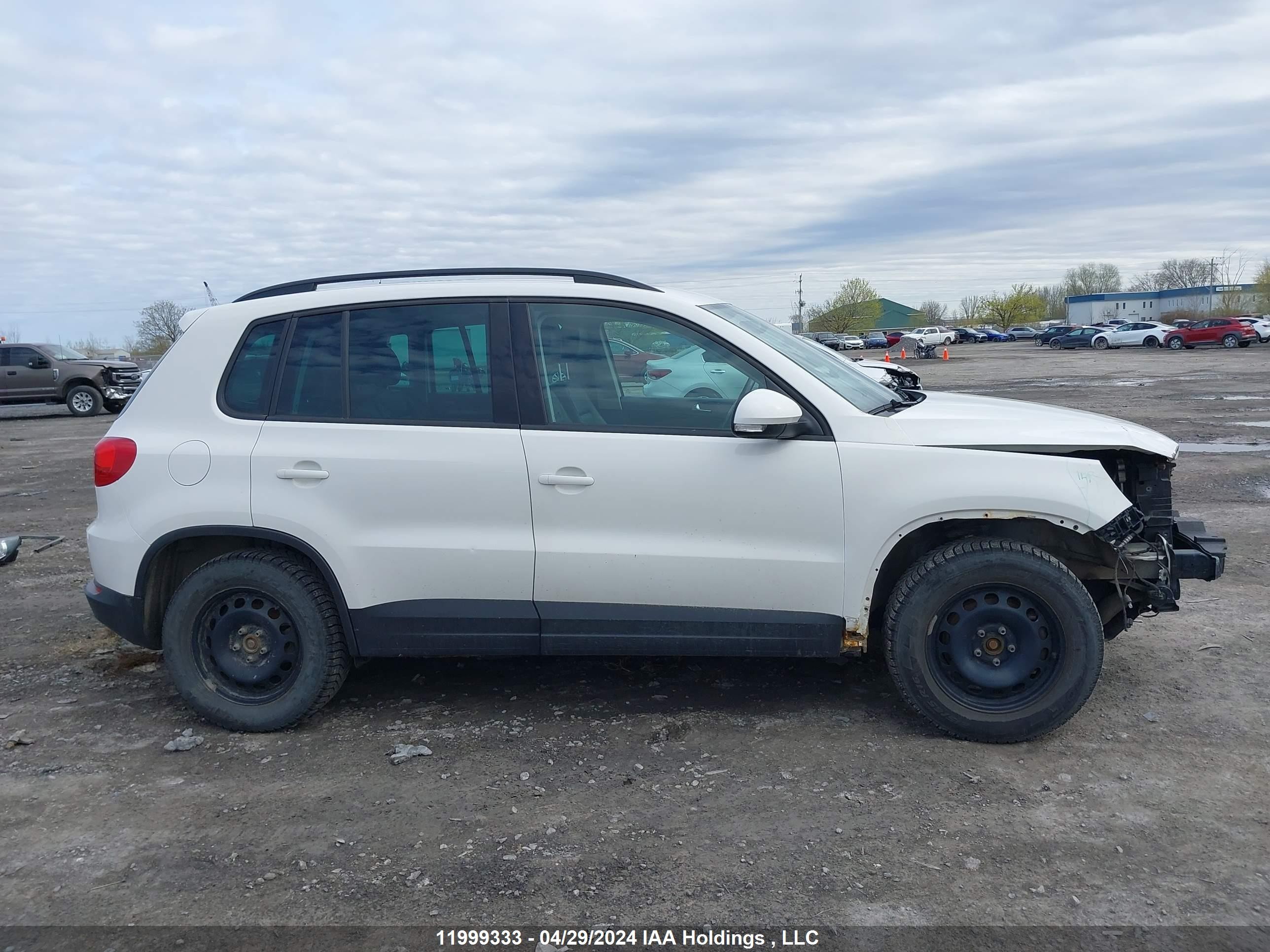 Photo 13 VIN: WVGJV7AX0DW520627 - VOLKSWAGEN TIGUAN 