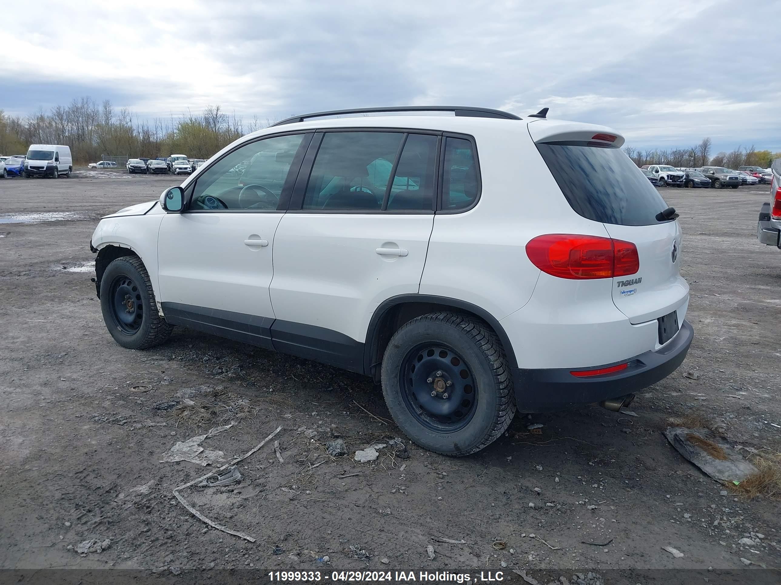 Photo 2 VIN: WVGJV7AX0DW520627 - VOLKSWAGEN TIGUAN 