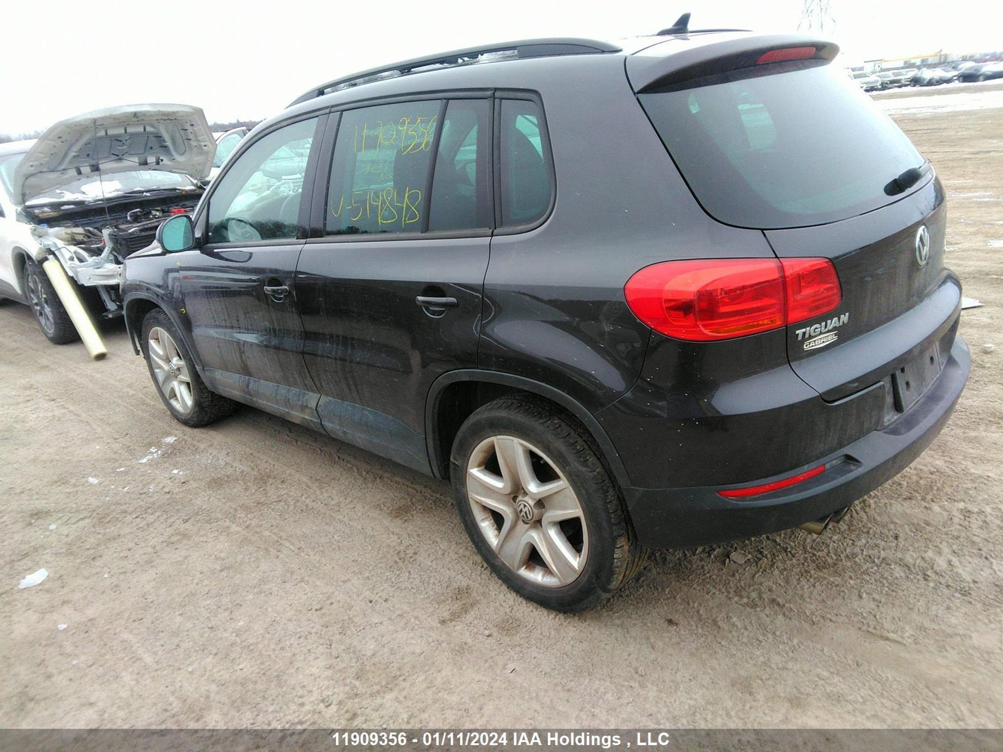 Photo 2 VIN: WVGJV7AX2GW514848 - VOLKSWAGEN TIGUAN 