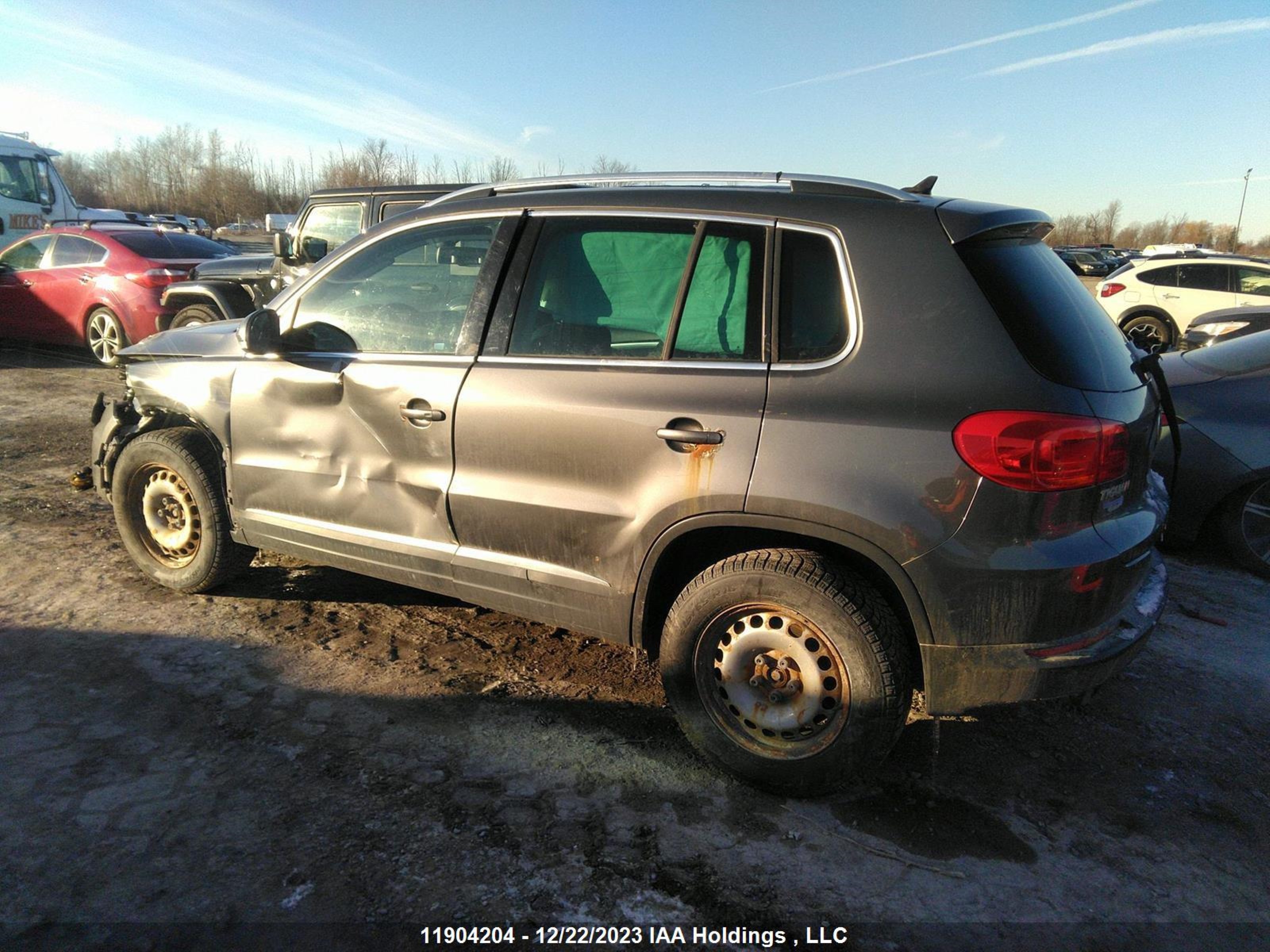 Photo 2 VIN: WVGJV7AX2GW558526 - VOLKSWAGEN TIGUAN 