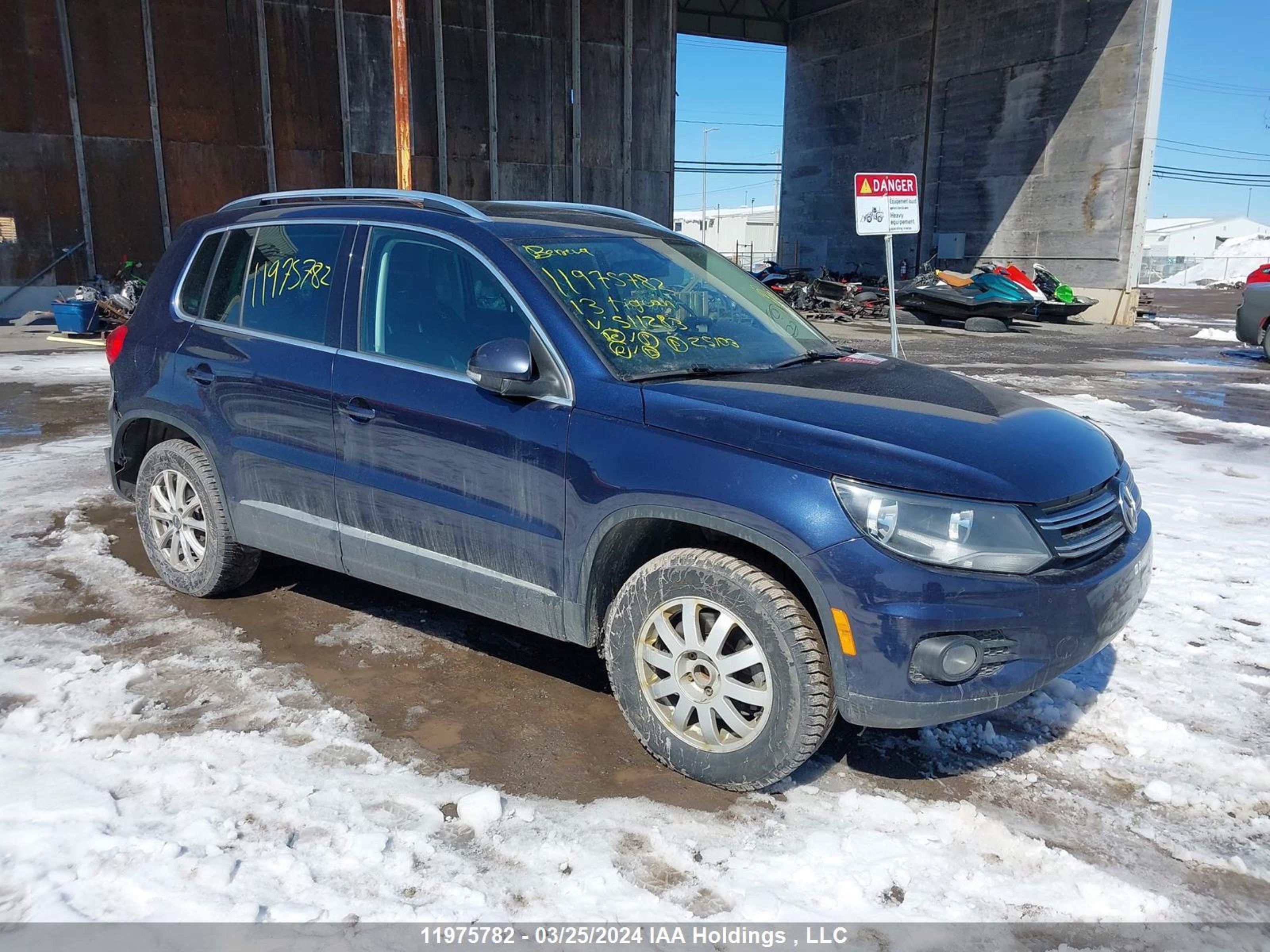 Photo 0 VIN: WVGJV7AX4DW511283 - VOLKSWAGEN TIGUAN 