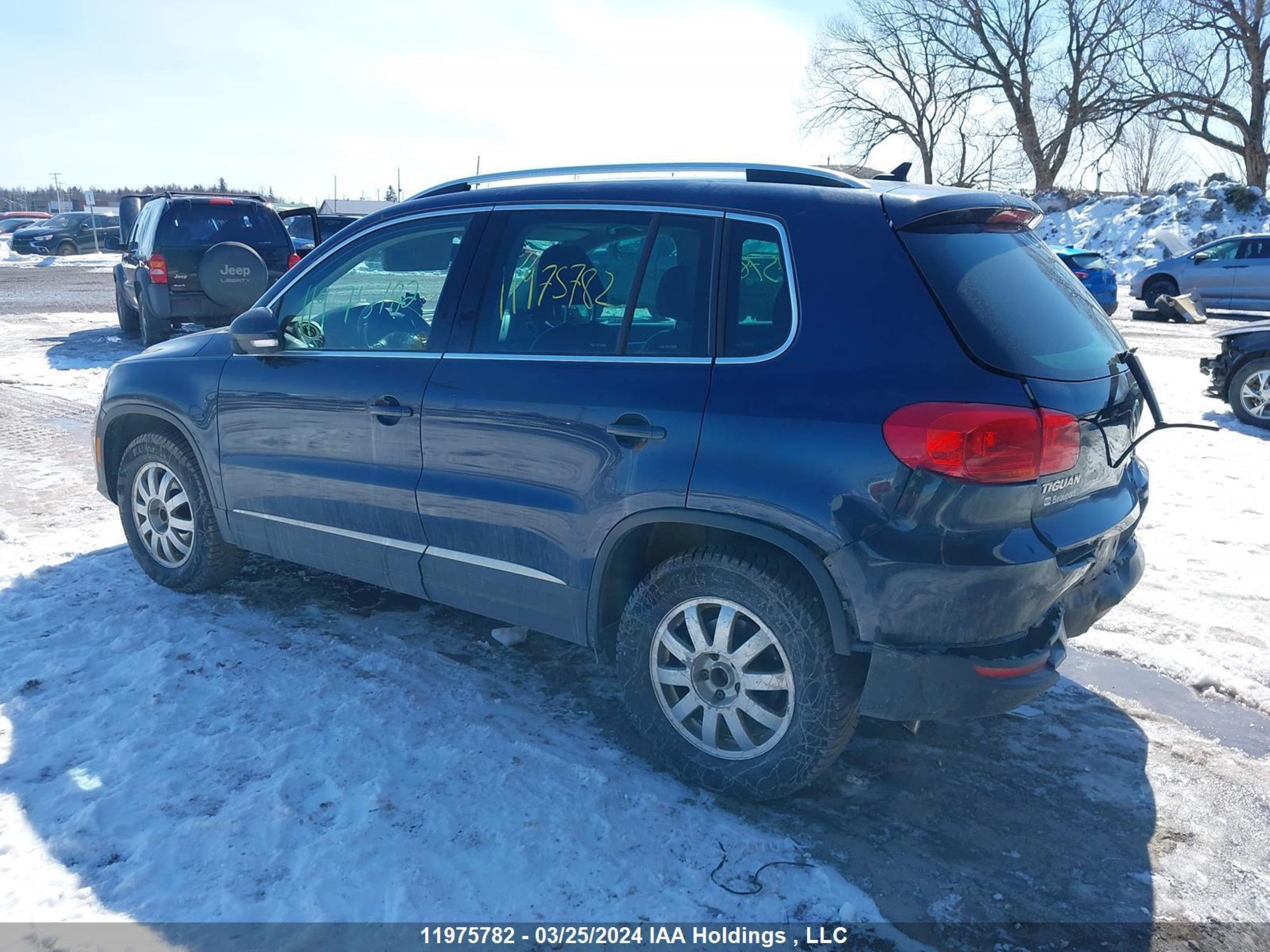 Photo 2 VIN: WVGJV7AX4DW511283 - VOLKSWAGEN TIGUAN 