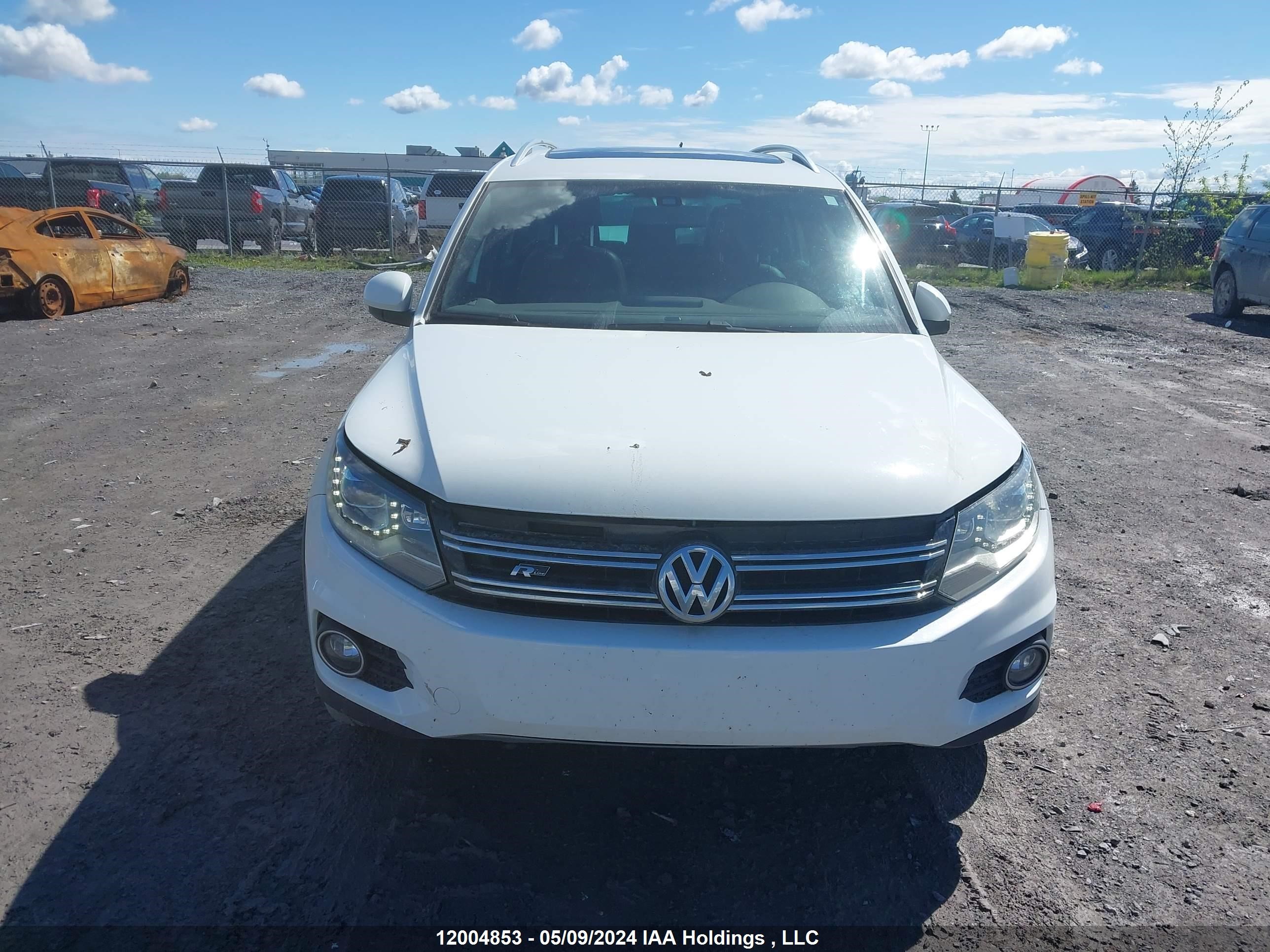 Photo 11 VIN: WVGJV7AX4FW086263 - VOLKSWAGEN TIGUAN 