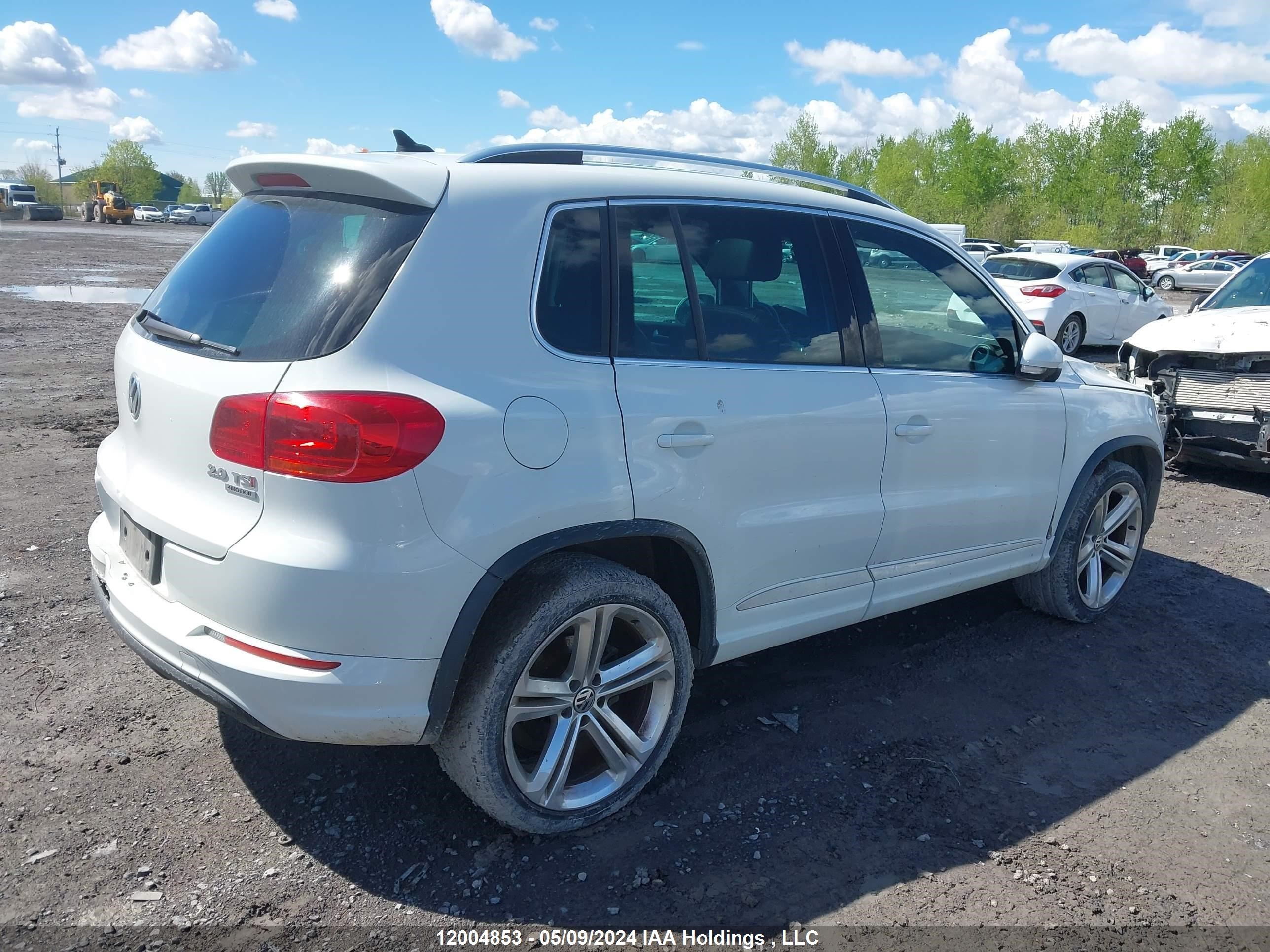 Photo 3 VIN: WVGJV7AX4FW086263 - VOLKSWAGEN TIGUAN 