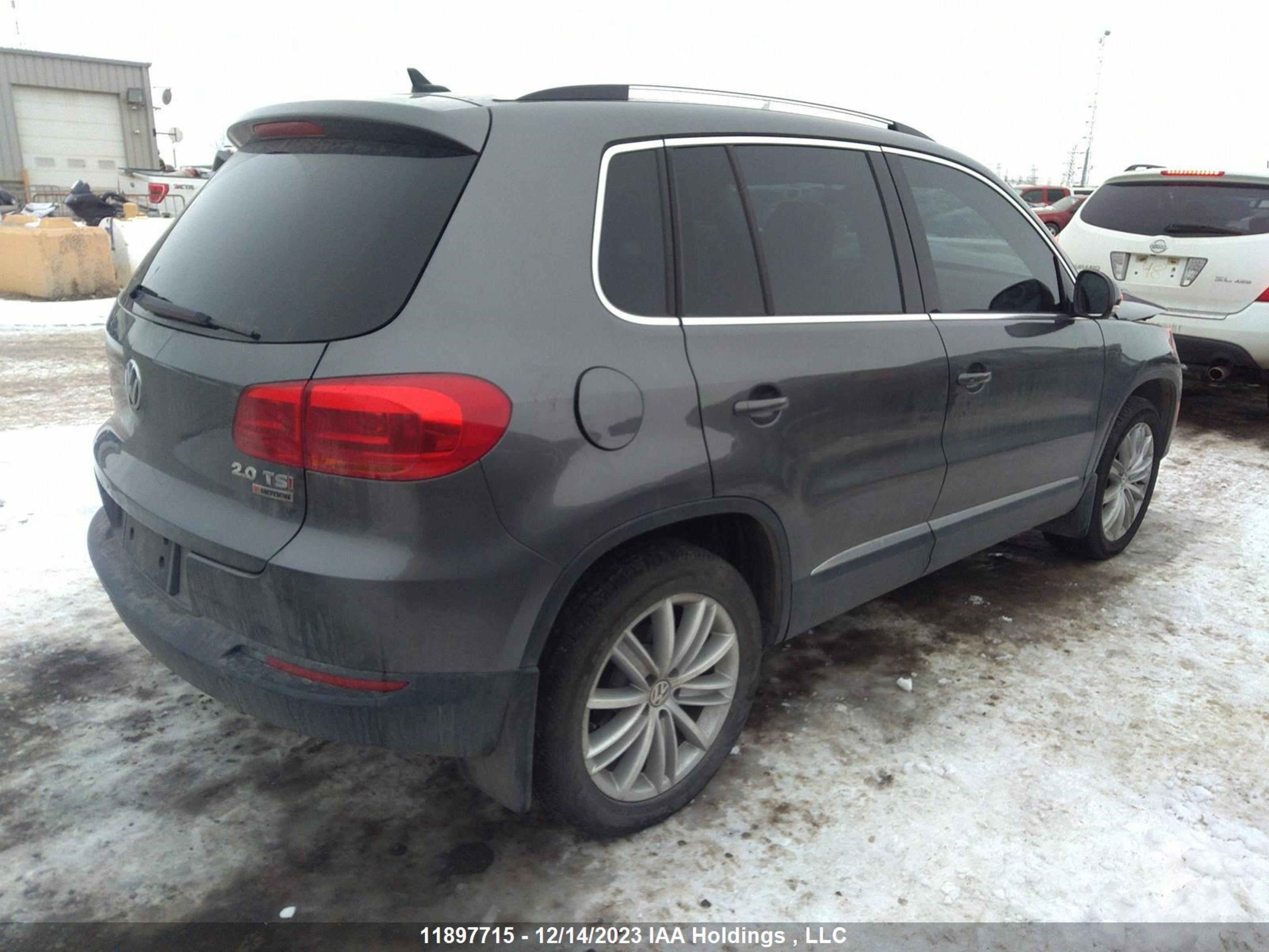 Photo 3 VIN: WVGJV7AX4GW032009 - VOLKSWAGEN TIGUAN 