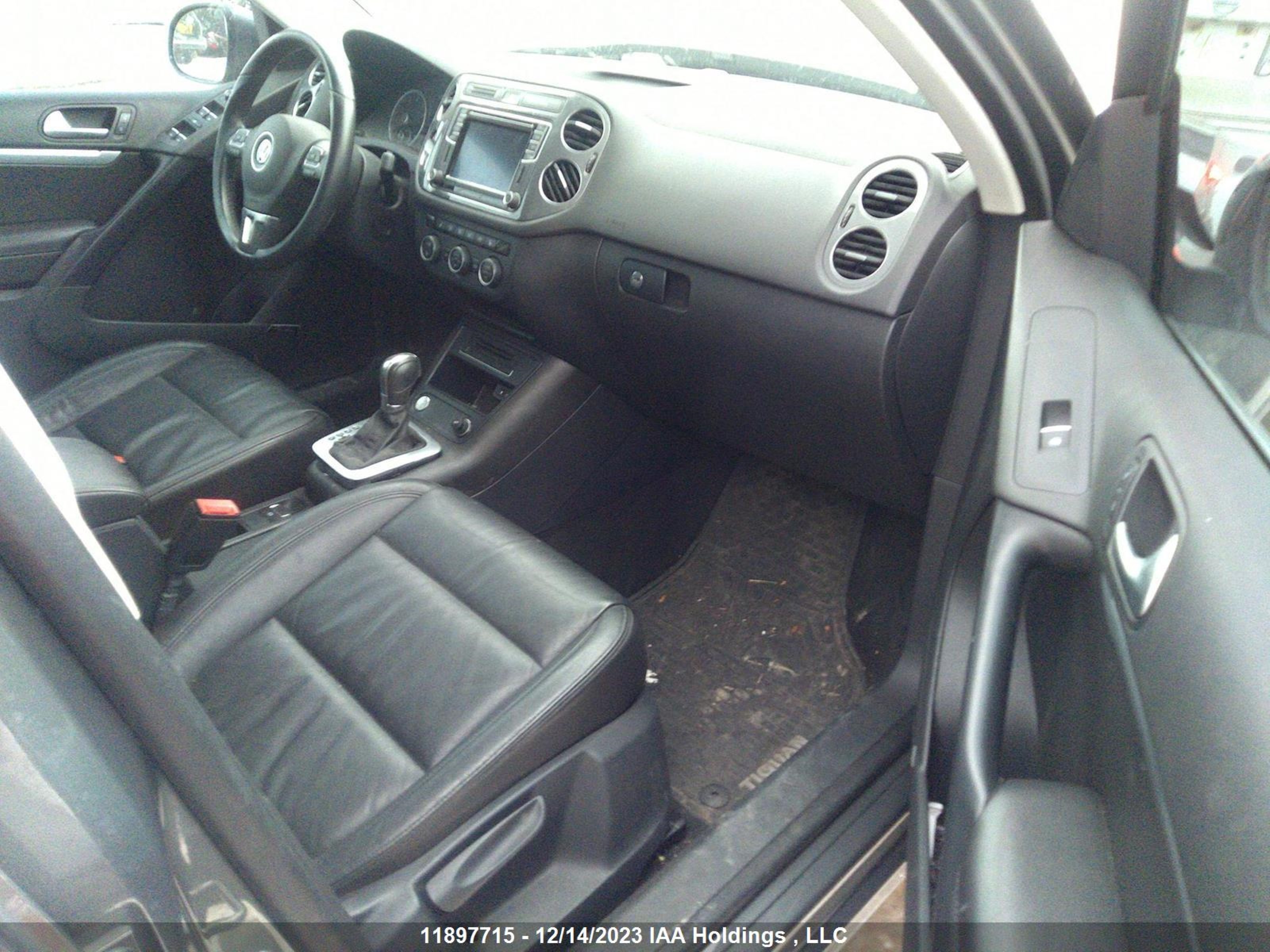 Photo 4 VIN: WVGJV7AX4GW032009 - VOLKSWAGEN TIGUAN 