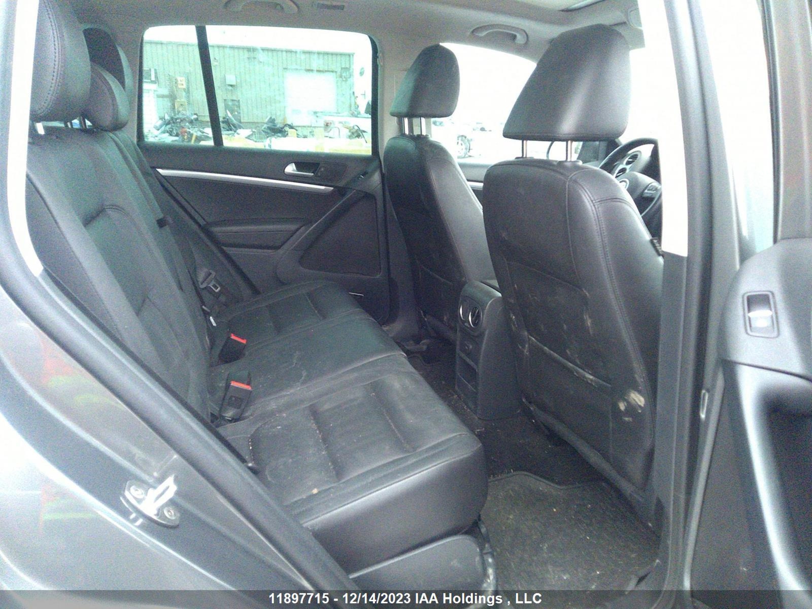 Photo 7 VIN: WVGJV7AX4GW032009 - VOLKSWAGEN TIGUAN 