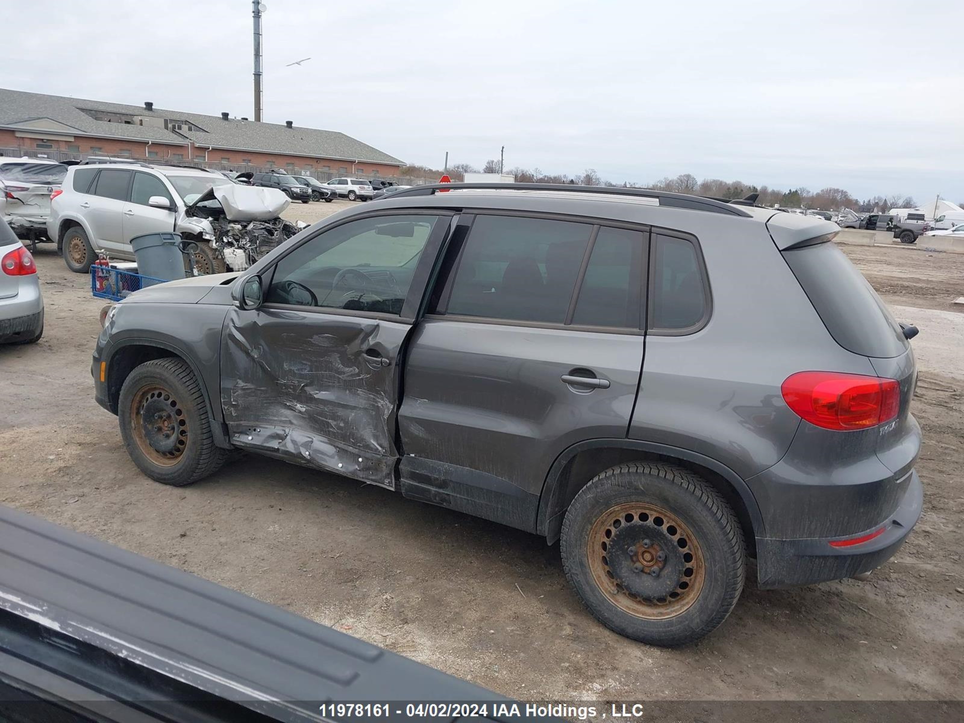 Photo 13 VIN: WVGJV7AX5GW513841 - VOLKSWAGEN TIGUAN 