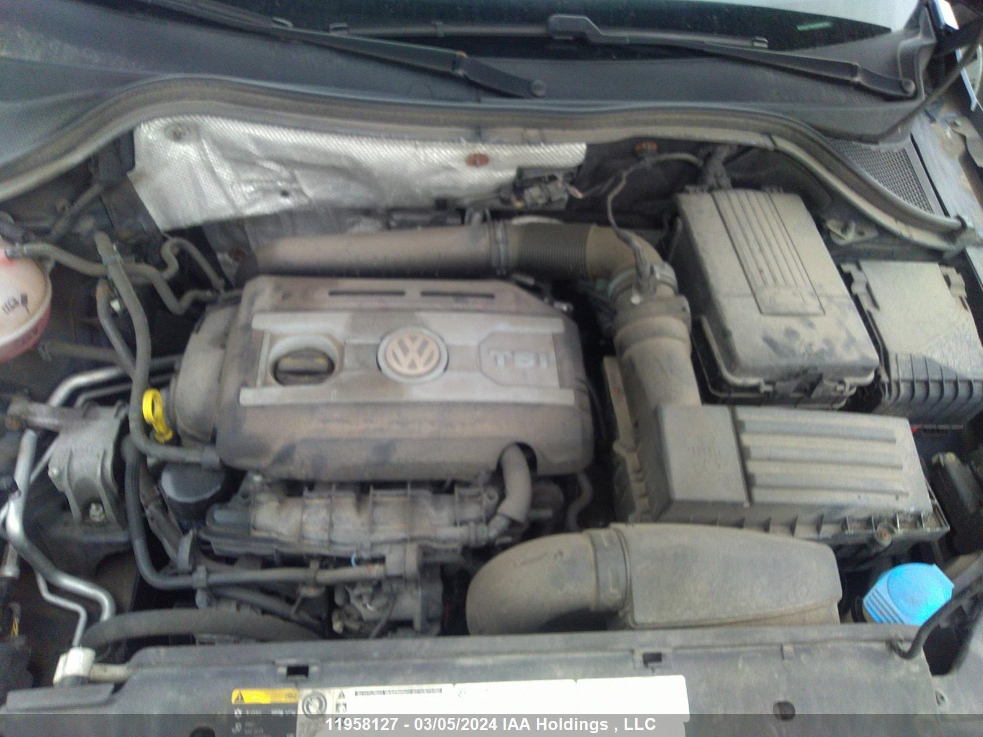 Photo 9 VIN: WVGJV7AX5GW574171 - VOLKSWAGEN TIGUAN 